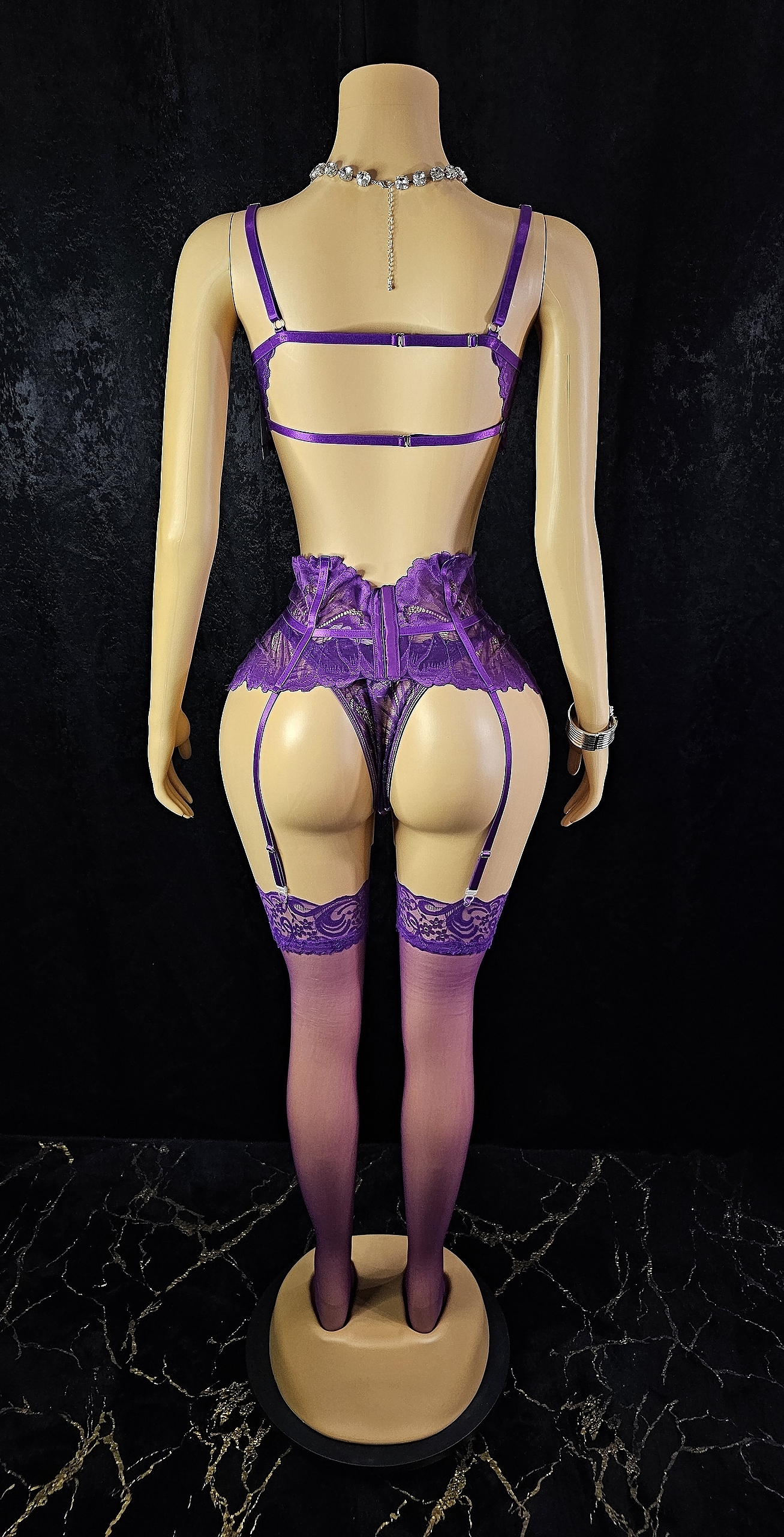 Lush 0031 - Image 2