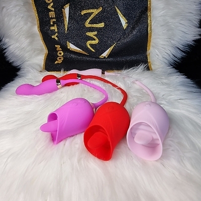 Pulsing Tongue Rose