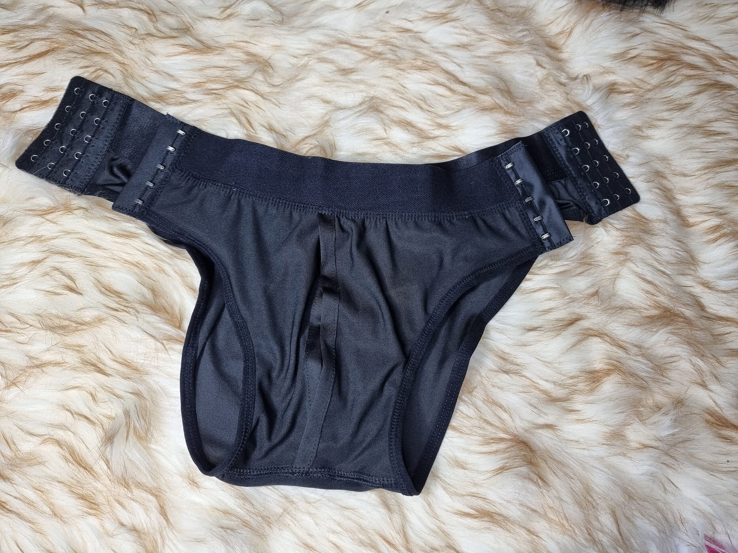 Adjustable underwear strap - Image 3