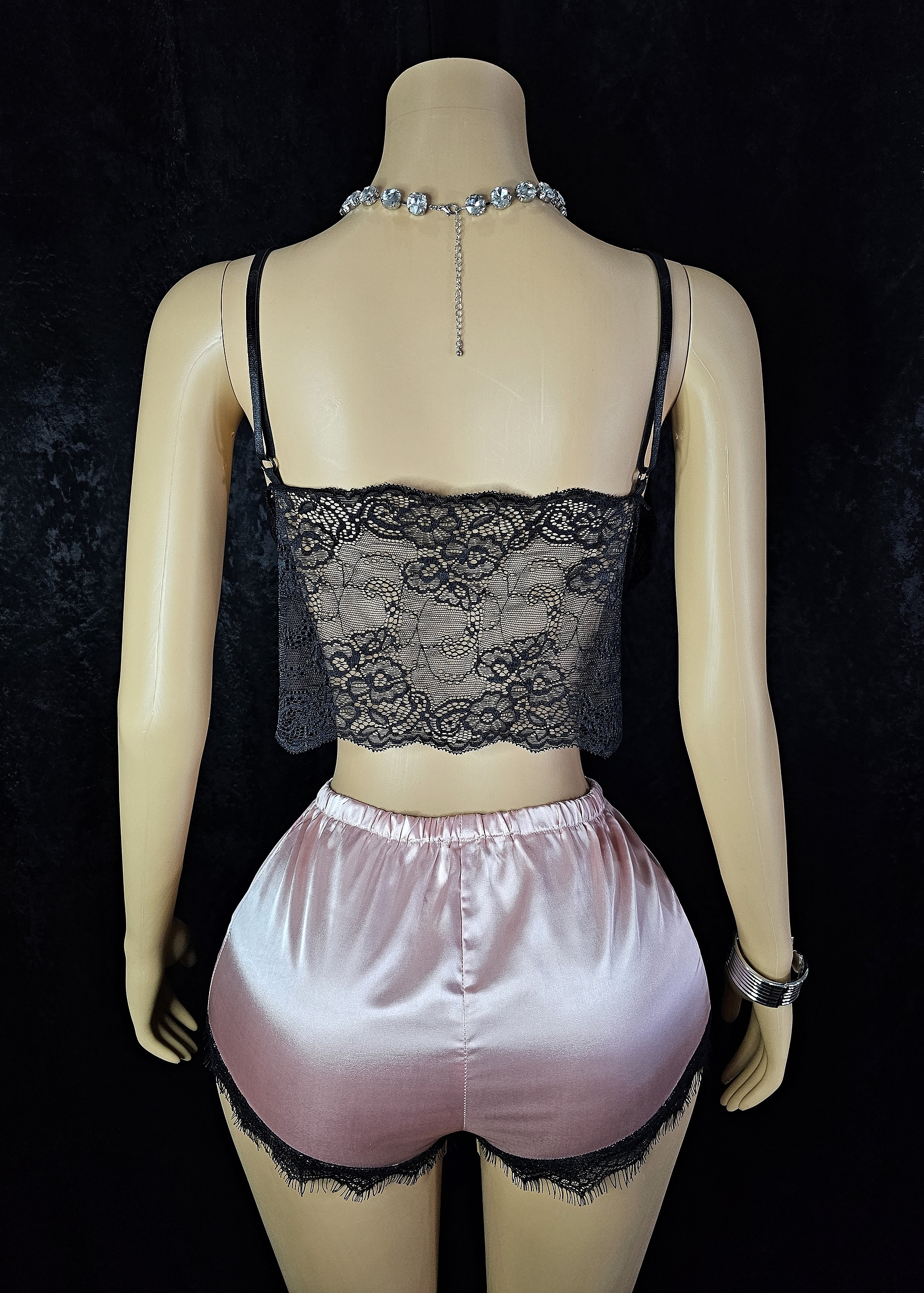 Lush 0052 - Image 2
